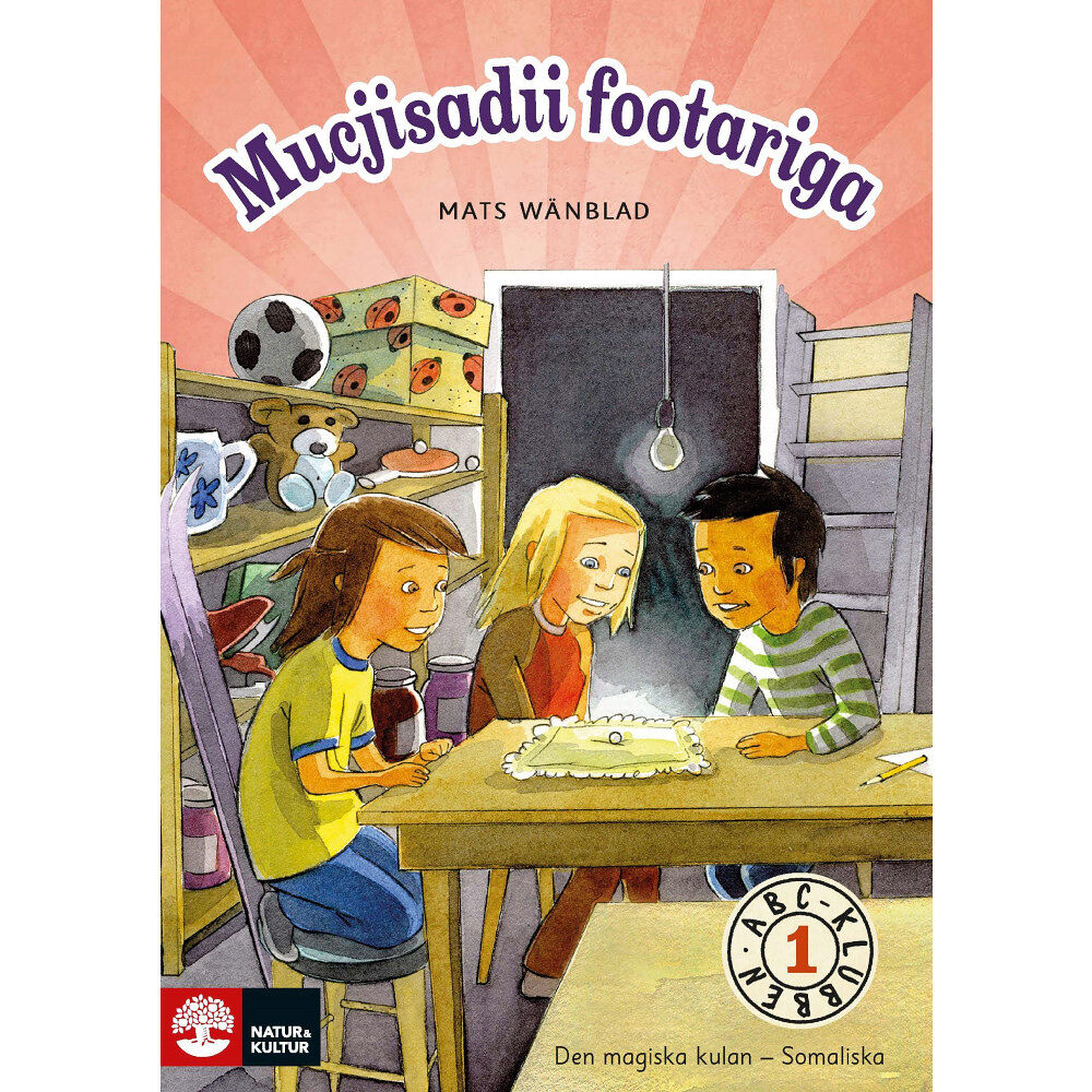 Mats Wänblad Mucjisadii footariga buug akhris (häftad)