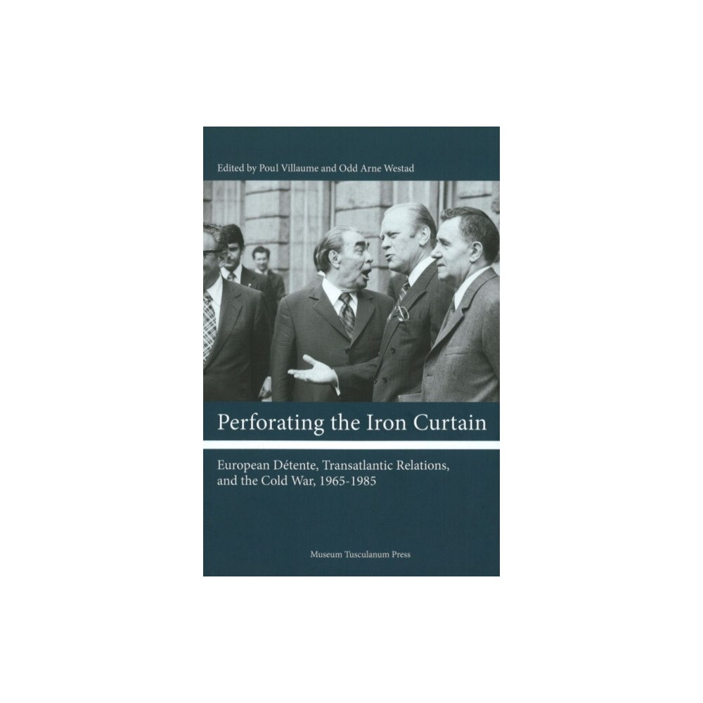 Museum Tusculanum Press Perforating the Iron Curtain (inbunden, eng)