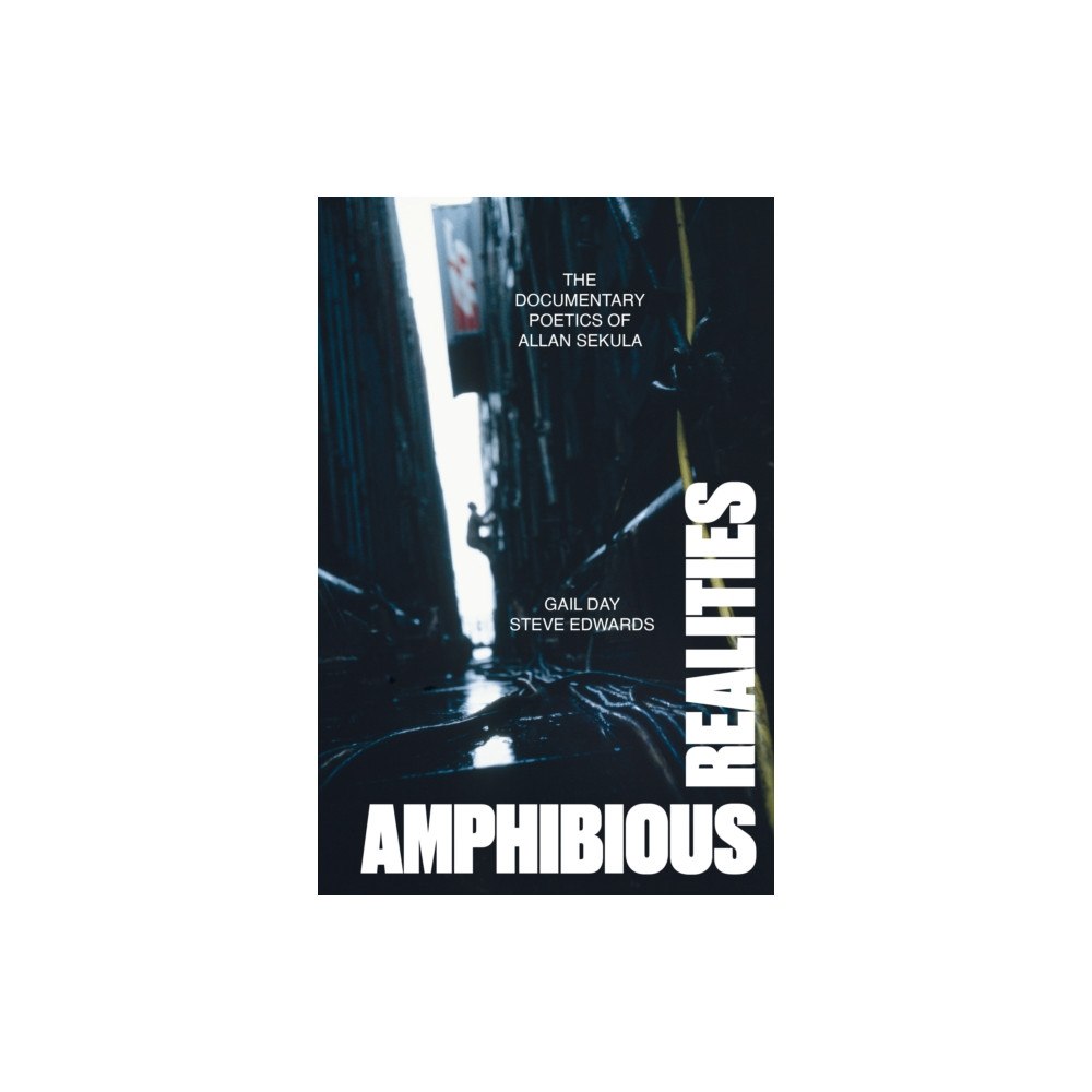 Verso Books Amphibious Realities (häftad, eng)