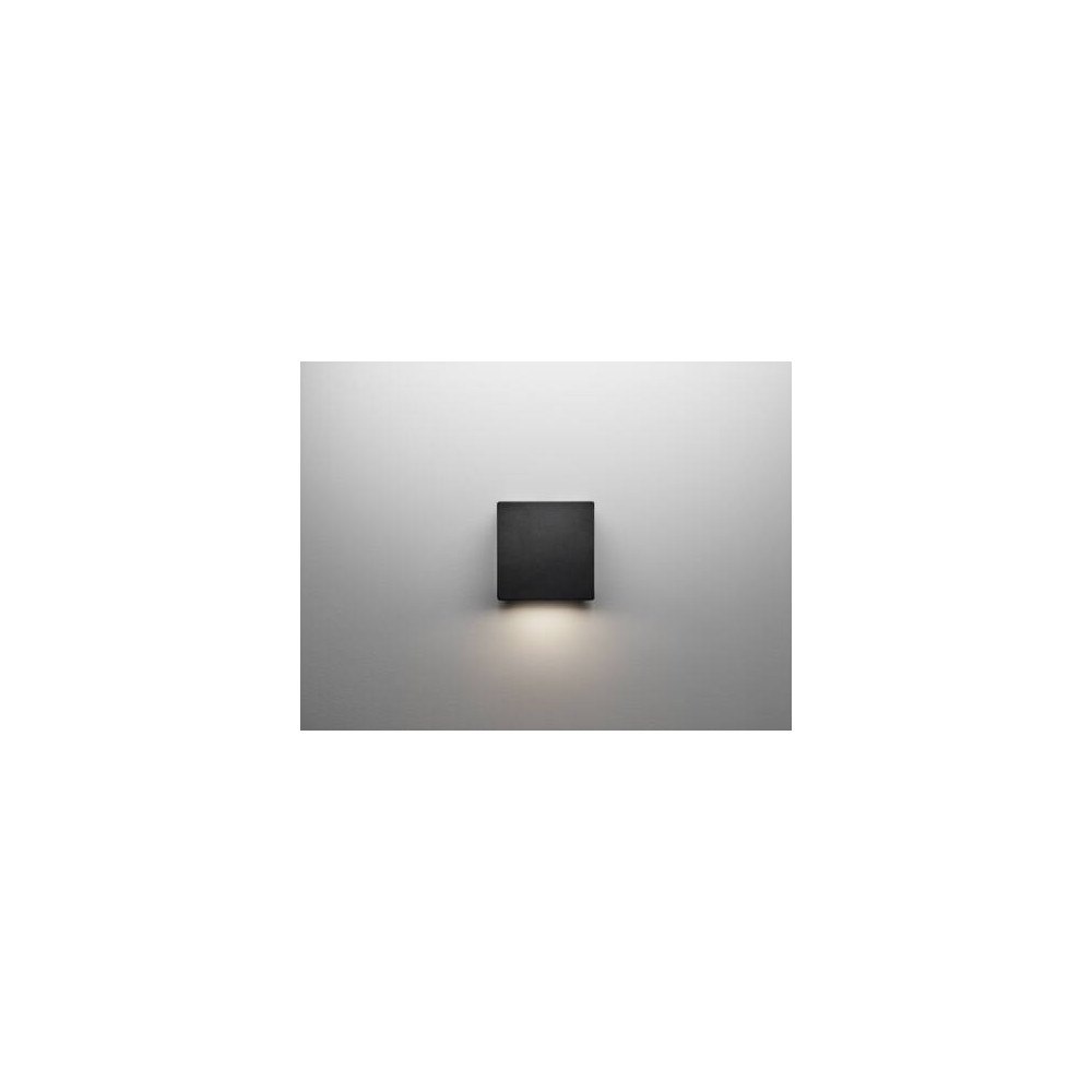 Solar Plus Pixo M svart 2700/3000/4000K, 490-1790 lm, 6,5-21W, 90° spri...