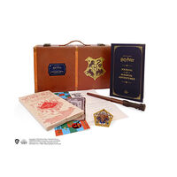 Running Press Harry Potter: Hogwarts Trunk Collectible Set (häftad, eng)
