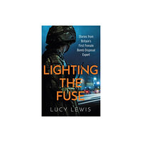 Orion Publishing Co Lighting the Fuse (häftad, eng)