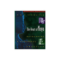 Inner Traditions Bear and Company The Heart of Yoga (häftad, eng)