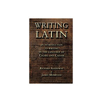 Bloomsbury Publishing PLC Writing Latin (häftad, eng)