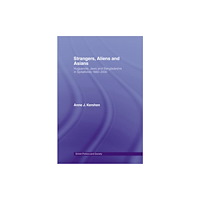 Taylor & francis ltd Strangers, Aliens and Asians (häftad, eng)