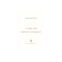 Penguin Random House India A Fire on Mount Everest (häftad, eng)